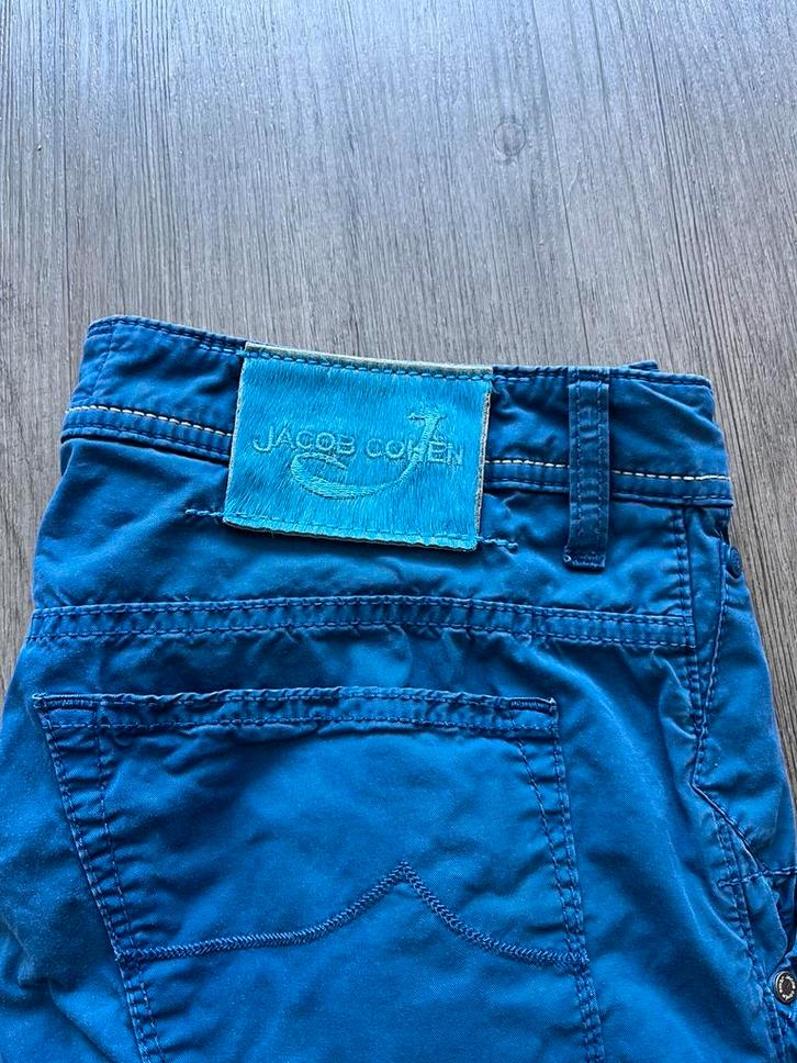 Jacob Cohen short size 34 type J6613.C, Vêtements | Hommes, Jeans, Comme neuf, W33 - W34 (confection 48/50), Bleu, Enlèvement ou Envoi