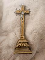 Crucifix, Enlèvement