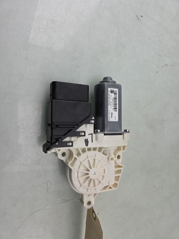 MOTEUR LEVE VITRE ELECTRIQUE Altea XL (5P5) (|1K0959703AE|), Autos : Pièces & Accessoires, Carrosserie & Tôlerie, Seat, Utilisé