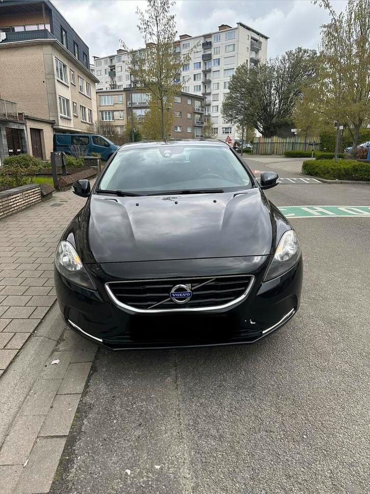 Volvo V40 D2 automatique ! 6 milliards d'euros !, Autos, Volvo, Particulier, V40, ABS, Airbags, Air conditionné, Alarme, Bluetooth