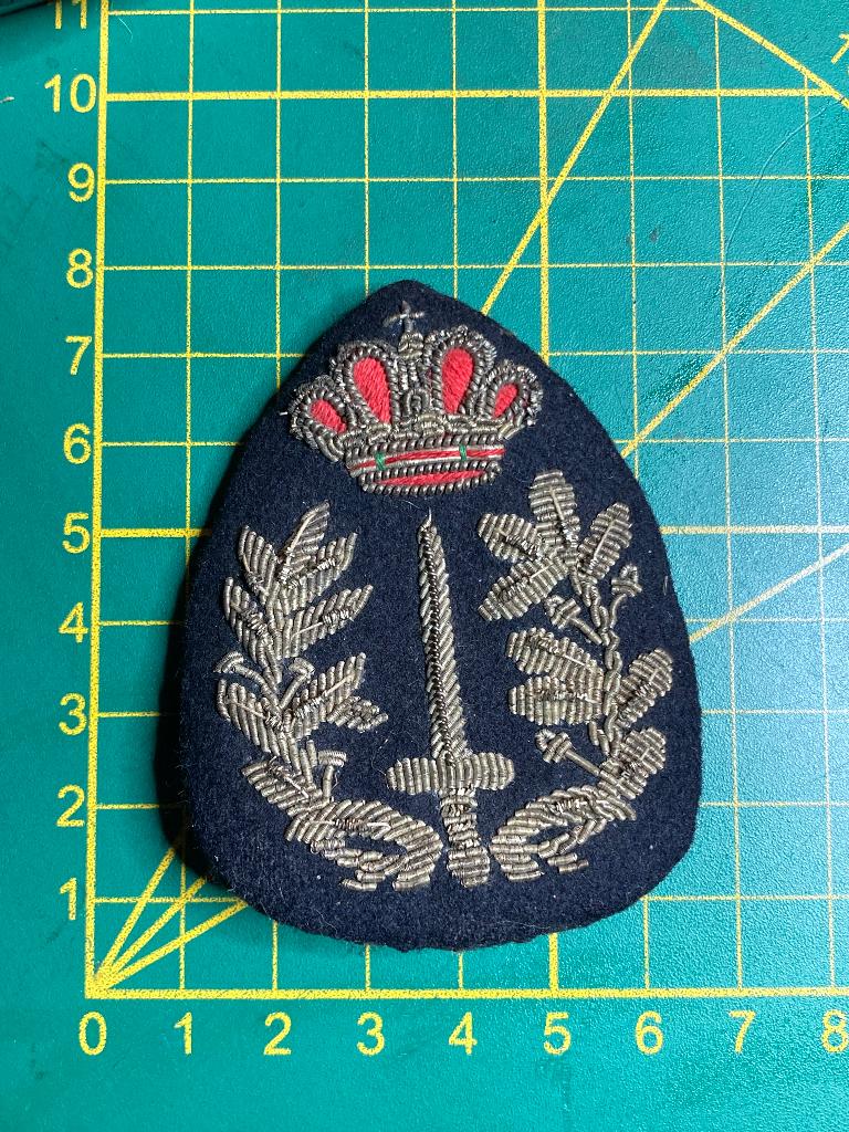 Kenteken kepie gemeente politie, Verzamelen, Militaria | Algemeen, Ophalen of Verzenden, Rijkswacht, Embleem of Badge