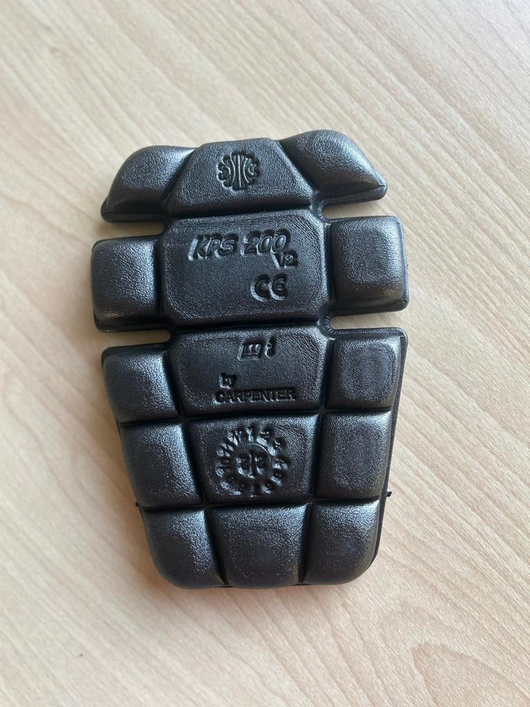 Genouillères, Enlèvement, Comme neuf