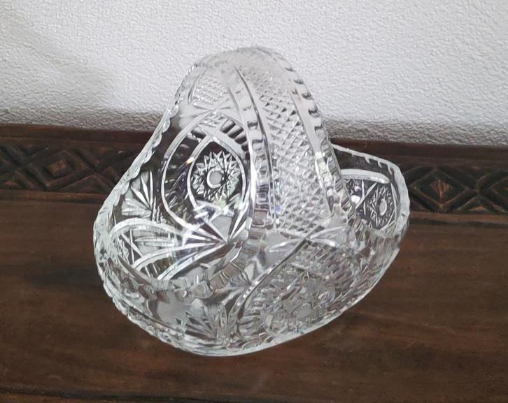 1) Geslepen kristallen mandje., Antiek en Kunst, Antiek | Glaswerk en Kristal, Ophalen