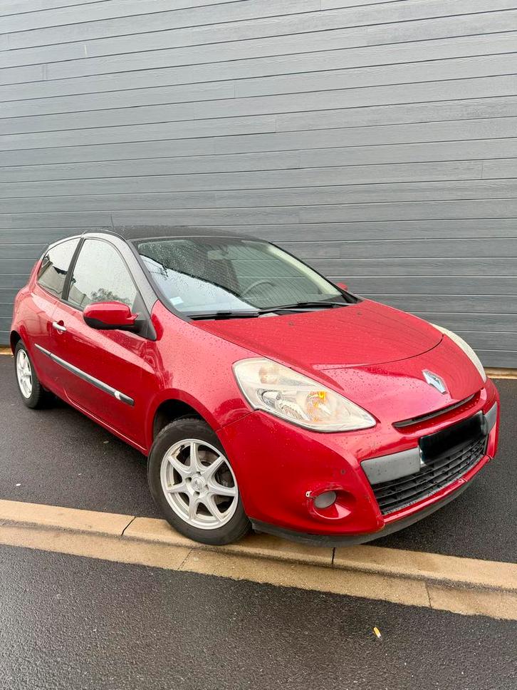 Renault Clio 3 Phase 2 1.5DCI, Autos, Renault, Particulier, Clio, Bluetooth, Diesel, 3 portes, Boîte manuelle, Rouge, Noir, Tissu