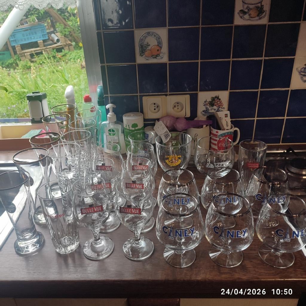 Set bierglazen, Verzamelen, Glas en Drinkglazen, Ophalen, Zo goed als nieuw, Bierglas