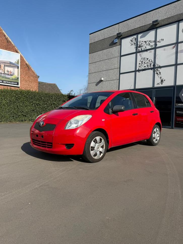 Toyota Yaris benzine Blanco gekeurd met 70 5ookm AIRCO, Auto's, Toyota, Particulier, Yaris, ABS, Airbags, Airconditioning, Benzine