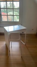 klein wit compact bureautje met schuif en stoel, Huis en Inrichting, Bureaus, Ophalen, Zo goed als nieuw