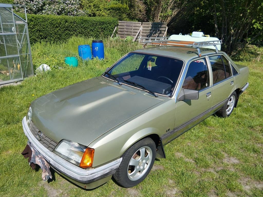 Opel rekord E2 2300 diesel, Auto's, 4 deurs, Overige kleuren, 2300 cc, Bruin