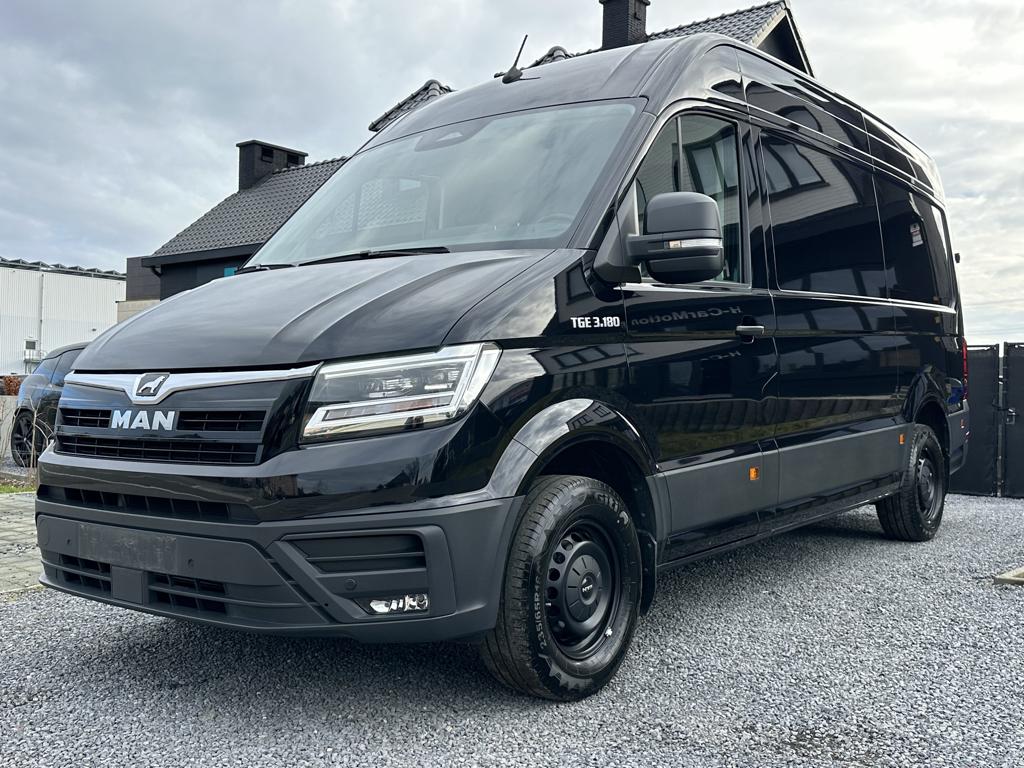 MAN TGE 2.0 TDi L3H3 *btw wagen*NIEUW MODEL*FULL*, Auto's, Overige Auto's, Automaat, 4 deurs, 3000 kg, Zwart