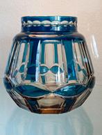 Val Saint Lambert pique fleur topaze bleu, Enlèvement