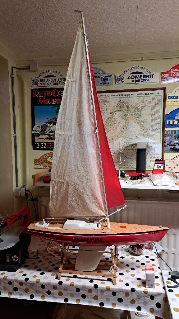 Zeilboot Tradewind, Hobby & Loisirs créatifs, Modélisme | Bateaux & Navires, Enlèvement ou Envoi, Comme neuf, 1:32 à 1:50, Autres marques