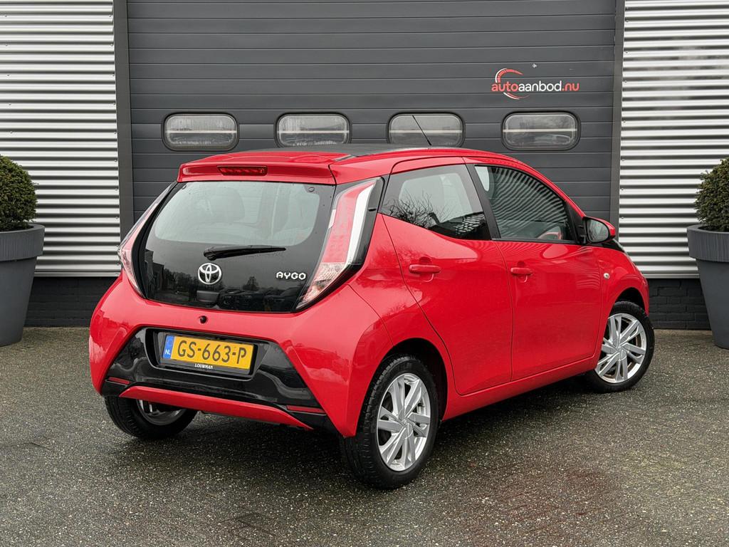 Toyota Aygo 1.0 VVT-i x-wave | Navigatie | Camera | Airco |, Auto's, Voorwielaandrijving, 4 zetels, Gebruikt, Euro 6