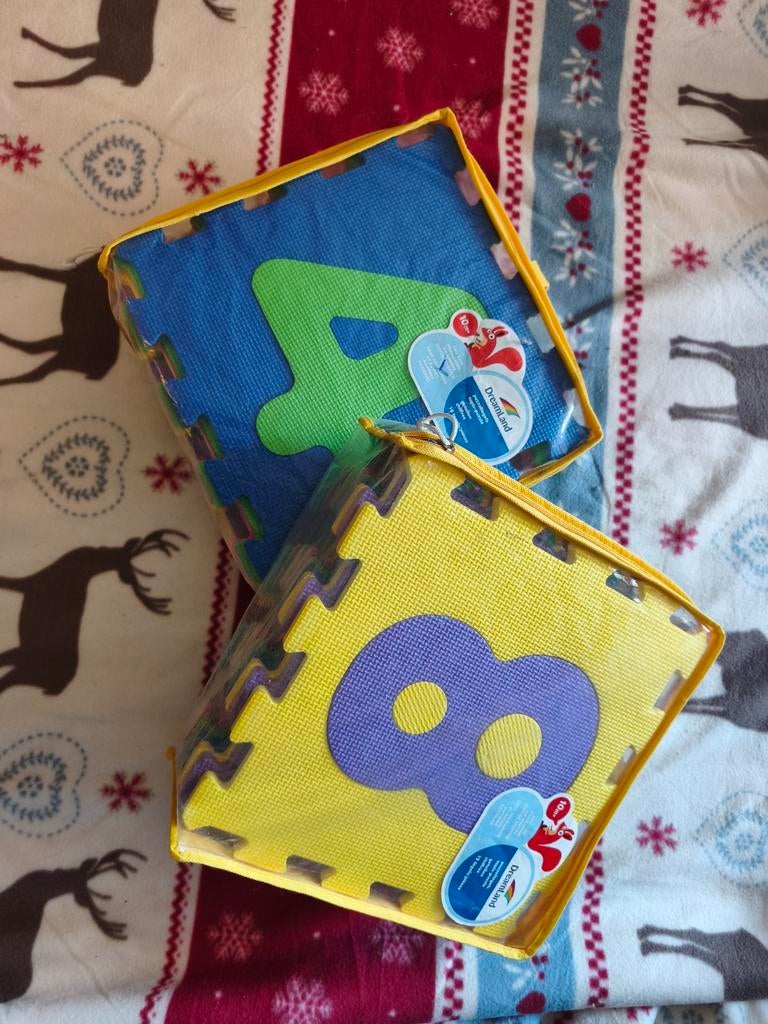 2 sets DreamLand cijfer puzzelmatten (20 tegels), Kinderen en Baby's, Ophalen