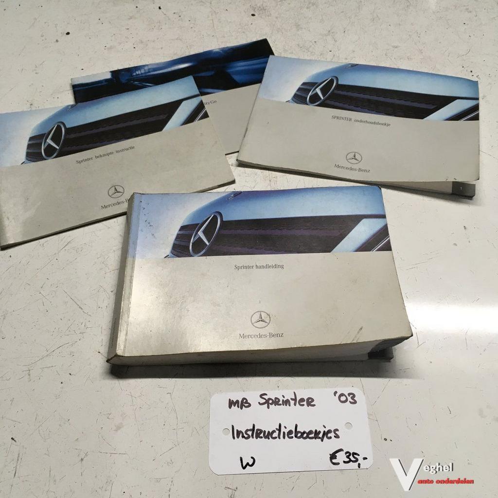 Mercedes Sprinter 2003  Instructieboekjes, Auto diversen, Handleidingen en Instructieboekjes, Ophalen of Verzenden