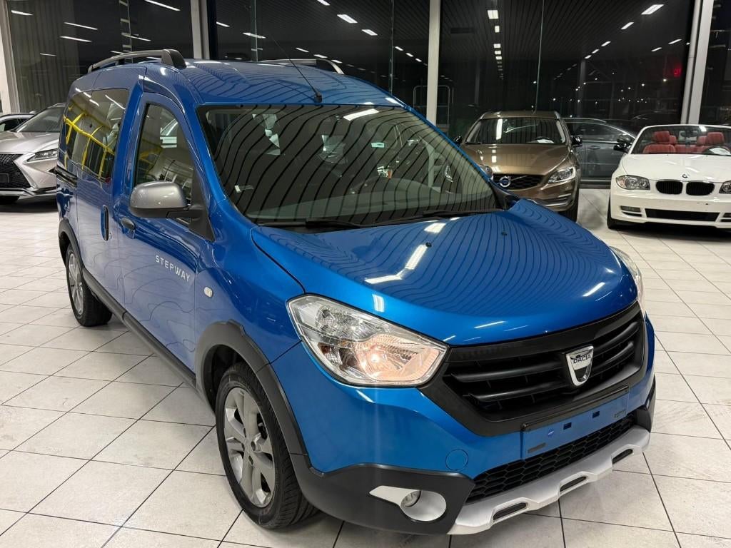 Dacia Dokker StepWay 1.2i  85kW Euro 6b  Année 2015,51.000km, Autos, Dacia, Achat, USB, Euro 6, Entreprise