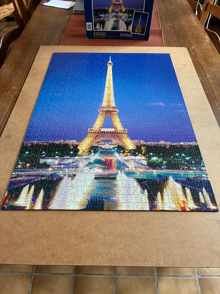 puzzel Eifeltoren 1000 stukjes, Ophalen of Verzenden, 500 t/m 1500 stukjes, Gebruikt, Legpuzzel