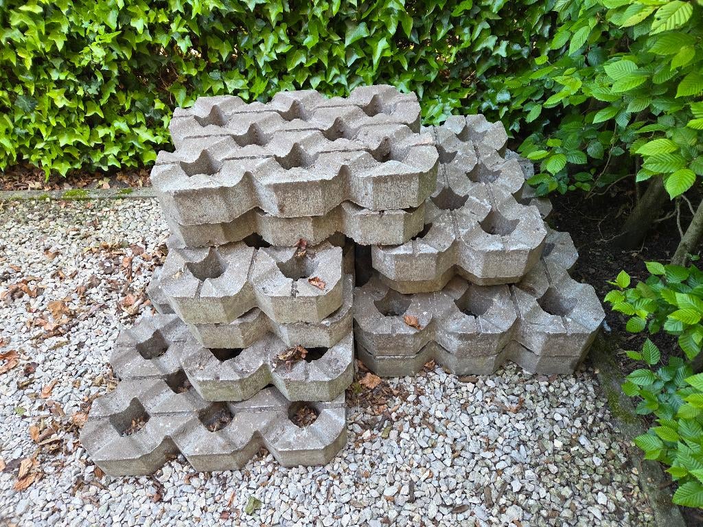 Grasdalan, Doe-het-zelf en Bouw, Ophalen, Gebruikt, Steen of Klei