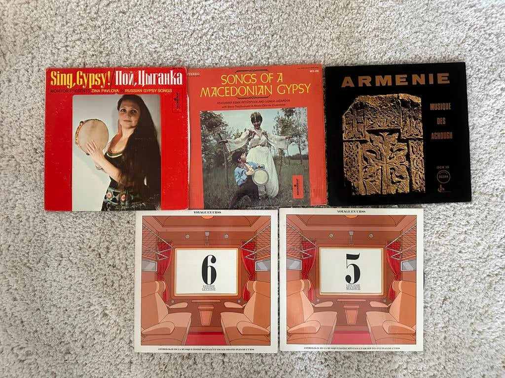 5 x LP musiques du monde europe - balkans, Timbres & Monnaies, Enlèvement ou Envoi