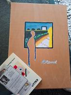 Grote kistje met lege flessen wijn R.Raveel, Ophalen