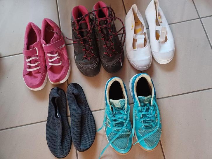 Sportschoenen en wandelschoenen in maat 39 en 40, Vêtements | Femmes, Chaussures, Porté, Chaussures de sports, Autres couleurs