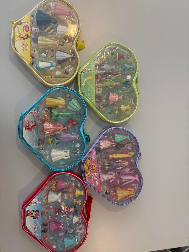5 disney poppen sets, Ophalen, Gebruikt