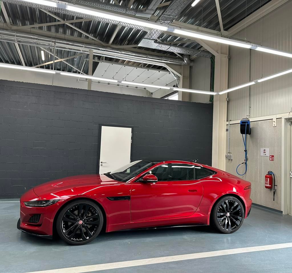 Jaguar F type P300, Auto's, Jaguar, Particulier, F-type, ABS, Benzine, Euro 5, Coupé, 3 deurs, Automaat, Rood, Zwart, Leder, Achterwielaandrijving