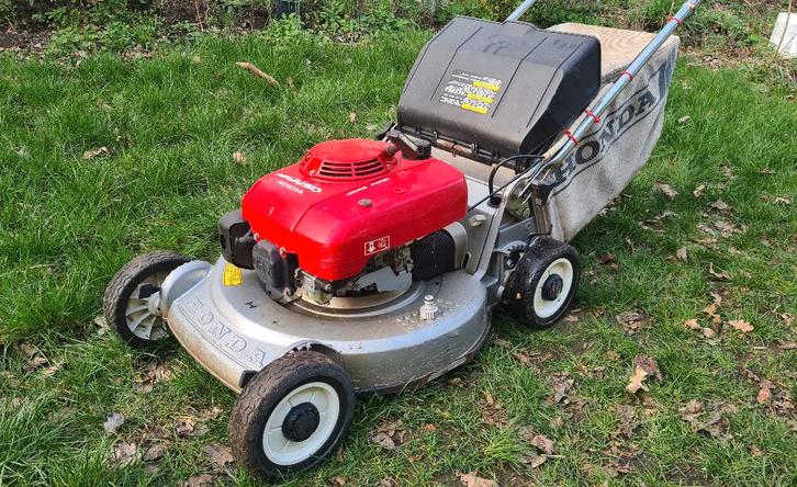 Honda HR 2150 Grasmaaier Zelftrekker Cardan Aandrijving, Tuin en Terras, Grasmaaiers, Zo goed als nieuw, Benzine-grasmaaier, 50 cm of meer