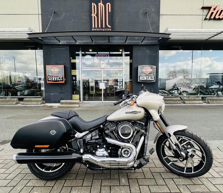 Harley-Davidson Cruiser SOFTAIL- SPORTGLIDE 107 (bj 2018), Motoren, Motoren | Harley-Davidson, Overig