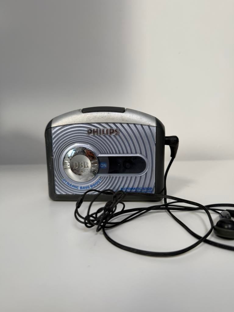 Philips DBB - non testé, TV, Hi-fi & Vidéo, Enregistreurs audio, Enlèvement ou Envoi, Magnétophone défectueux, Avec bandes