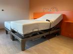 Tempur elektrisch verstelbaar dubbelbed met matrassen, Ophalen, Zo goed als nieuw