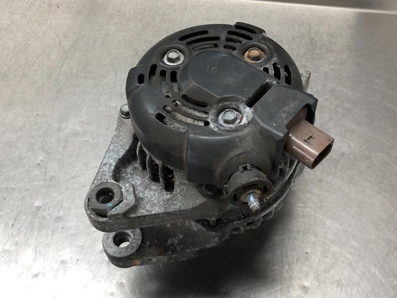 ALTERNATEUR V-Snaar Toyota Aygo (B40) (01-2014/06-2018), Autos : Pièces & Accessoires, Utilisé, Toyota