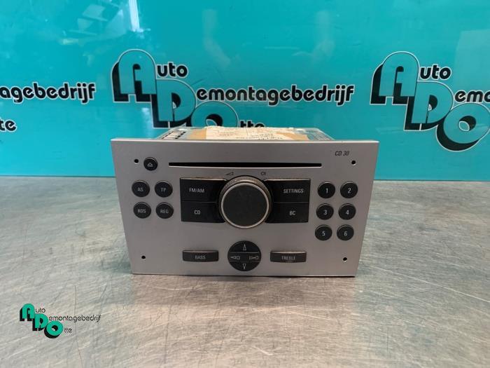 Radio CD Speler van een Opel Meriva (Meriva 03-), Auto-onderdelen, Elektronica en Kabels, Opel, Gebruikt, 3 maanden garantie, Ophalen of Verzenden