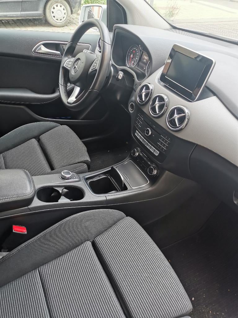 Mercedes 180 b. Blue eficiend, Autos, Mercedes-Benz, Argent ou Gris, Euro 6, Automatique, Particulier