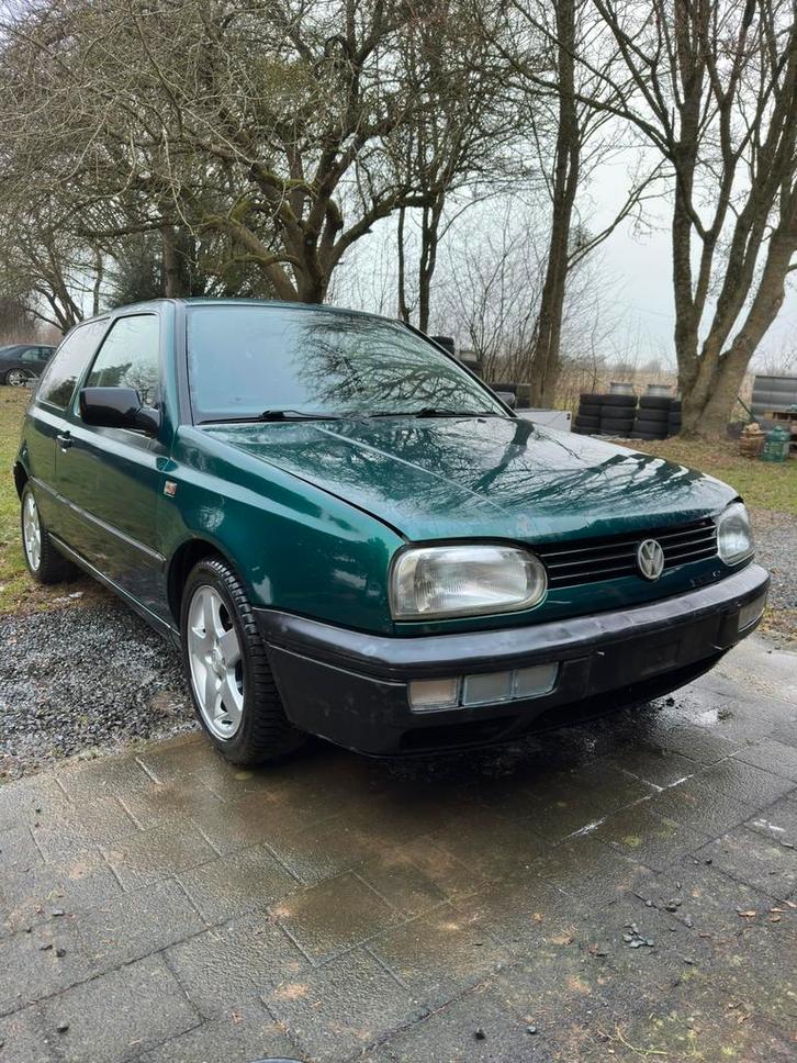 Golf 3 CL 1.9D ancêtre, Auto's, Oldtimers, Particulier, Lichtmetalen velgen, Metaalkleur, Traction-control, Trekhaak, Volkswagen