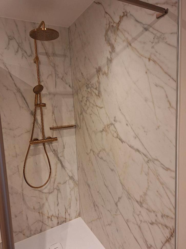 Cabine de douche en carrelage XL 320 * 160 cm, Bricolage & Construction, Dalles & Carrelages, Neuf, Carrelage mural, 60 cm ou plus