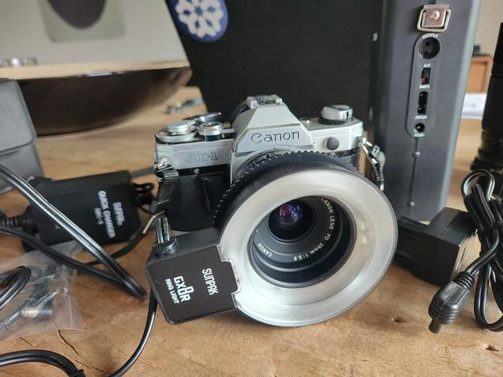 Canon AE-1 met diverse lenzen en accessoires, Audio, Tv en Foto, Fotocamera's Analoog, Gebruikt, Spiegelreflex, Canon, Ophalen