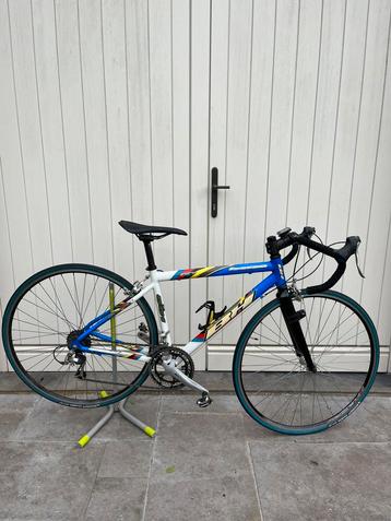Vélo de route BH roadtrack. beschikbaar voor biedingen