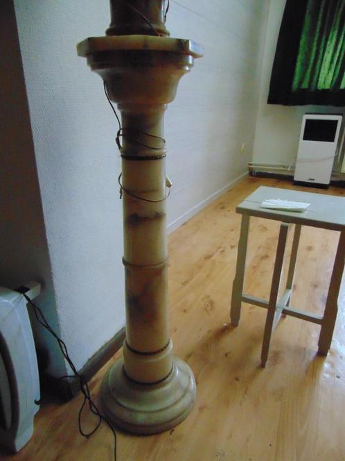 Marmeren zuil met verlichting, Huis en Inrichting, Woonaccessoires | Zuilen en Pilaren, Gebruikt, Ophalen