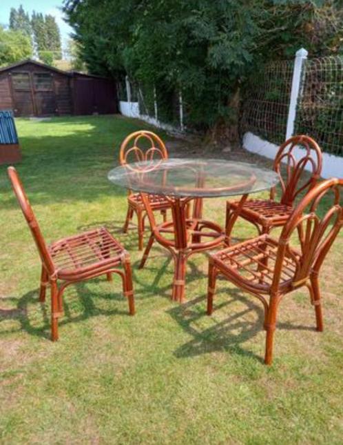Table et chaises en rotin et verre, Maison & Meubles, Tables | Tables d'appoint, Utilisé, Rond, 60 cm ou plus, 55 à 75 cm, Verre