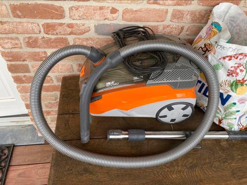 Stofzuiger met waterfilter, stofvrij!, Elektronische apparatuur, Stofzuigers, Zo goed als nieuw, Stofzuiger, 1200 tot 1600 watt