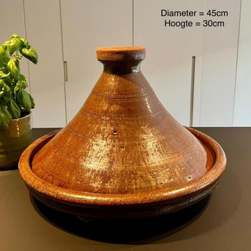 Grote authentieke Marokkaanse tajine beschikbaar voor biedingen