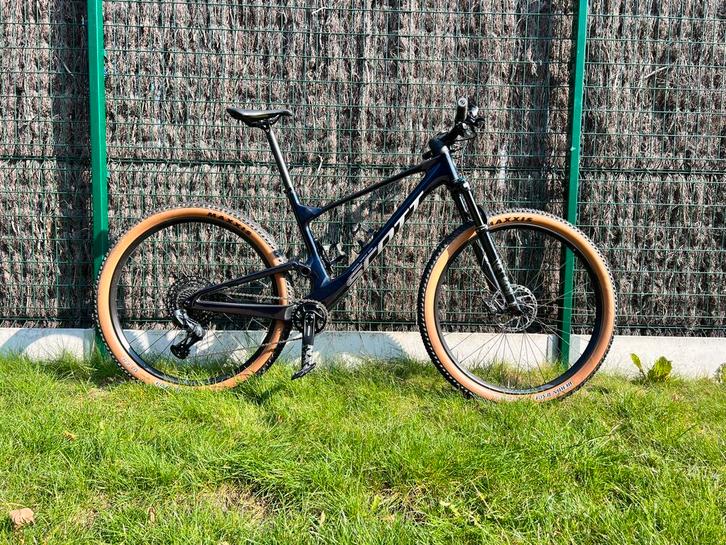 Scott Spark RC Comp (Large) Mountainbike + accessoires, Fietsen en Brommers, Fietsen | Mountainbikes en ATB, Zo goed als nieuw