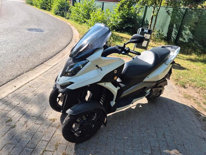 Qv3, 400cc, rijbewijs B,  geen motorkleding verplicht, Fietsen en Brommers, Scooters | Overige merken, Ophalen