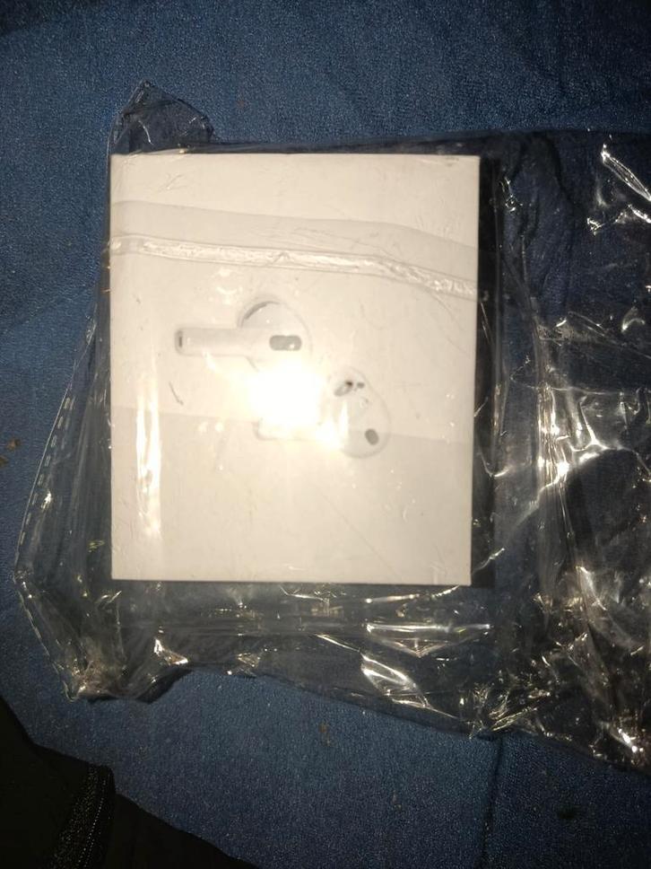 AirPods Pro 3 Apple – Neufs sous blister, Informatique & Logiciels, Commutateurs réseau, Comme neuf, Enlèvement ou Envoi