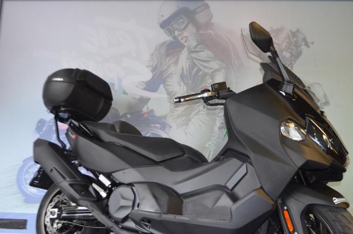 Sym Maxsym TL 500 in topconditie met topkoffer, Motoren, Motoren | Overige merken, Bedrijf, Scooter, 12 t/m 35 kW, 2 cilinders