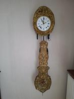 Horloge comtoise ancienne – décor floral en laiton, Ophalen