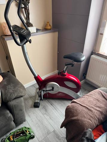 Hometrainer fiets beschikbaar voor biedingen