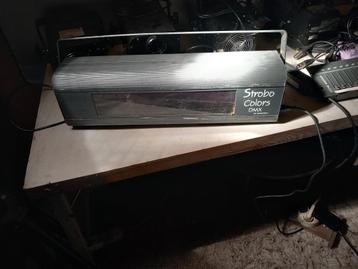 Color stroboscoop 3000w met DMX color changer (defect) 30 eu, Enlèvement ou Envoi, Utilisé, Lumières