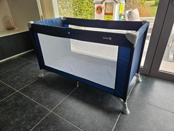 Reisbed + matras + toebehoren beschikbaar voor biedingen