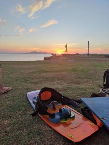 F-one TRAX 140x45 kitesurf board (freeride freestyle) beschikbaar voor biedingen